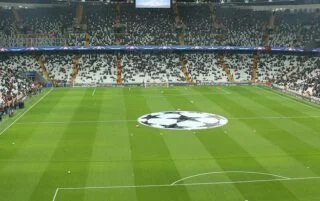 Stadion voorafgaand aan een Champions League-duel