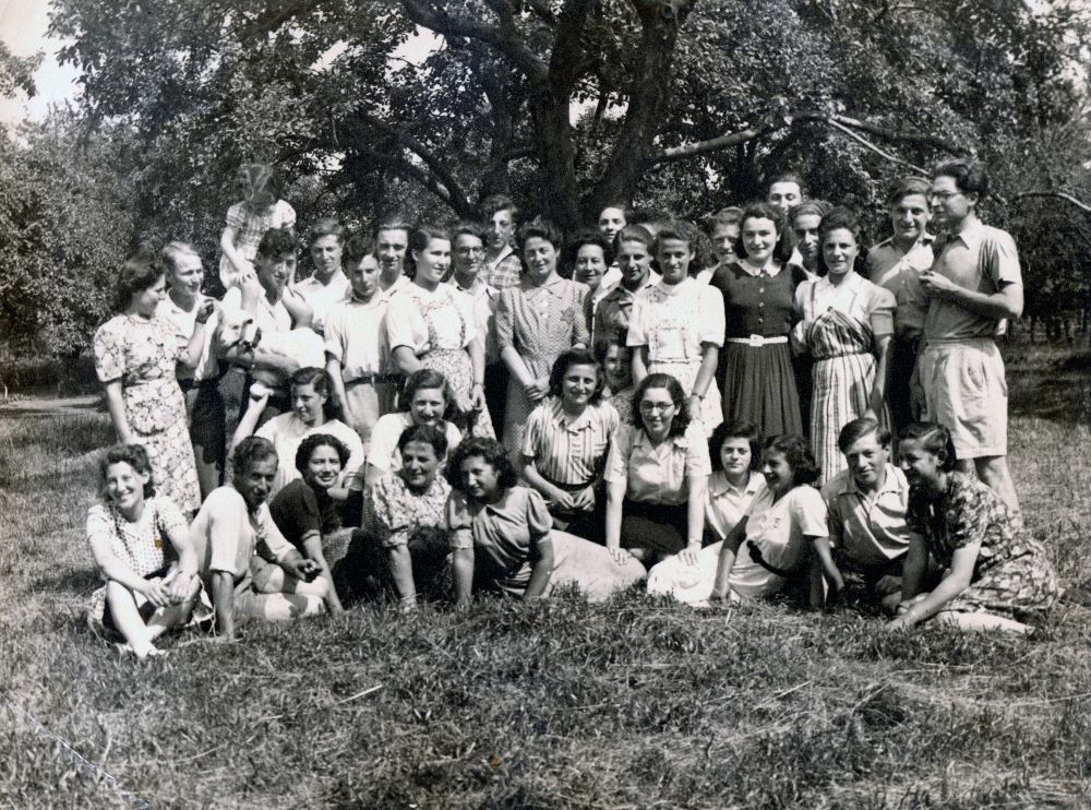 De bewoners van huize Voorburg in Elden, 1941