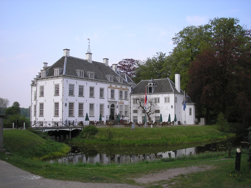 Als politieke banneling heeft Theodor von Neuhoff ook nog een tijdje op Huis ’t Velde bij Zutphen gewoond.