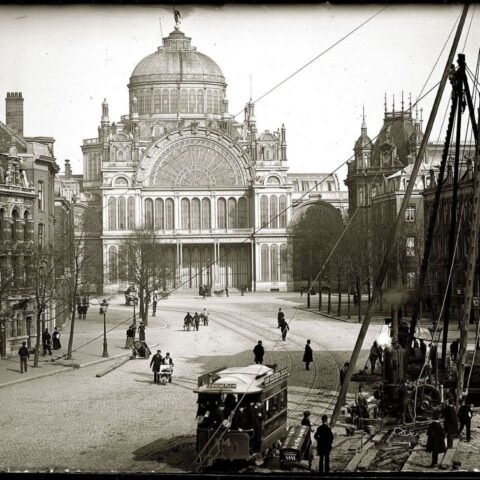 Het Paleis voor Volksvlijt gezien vanaf de Weteringschans – Foto van Jacob Olie, 1892