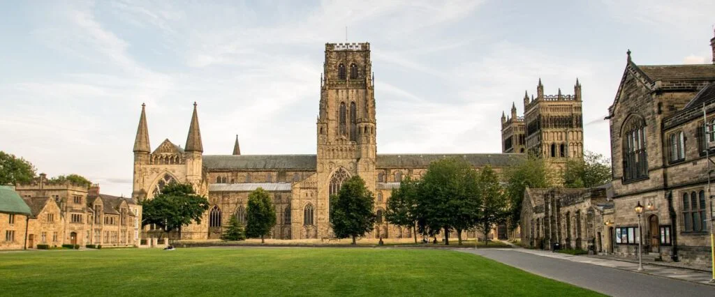 Zicht op de kathedraal van Durham 