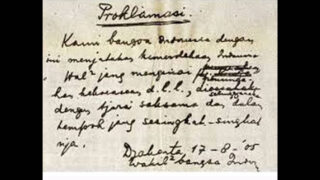 De tekst van de Indonesische onafhankelijkheidsverklaring in het handschrift van Soekarno.