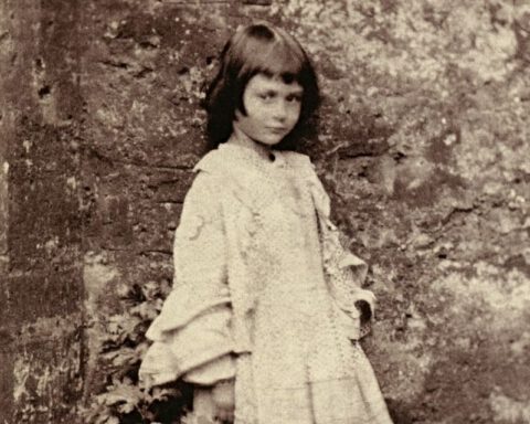 Alice Liddell in 1858, gefotografeerd door Lewis Carroll