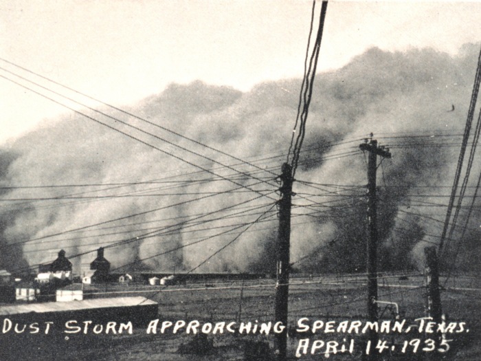 De "Black Sunday" stofstorm nadert Spearman in het noorden van Texas, 14 april 1935.