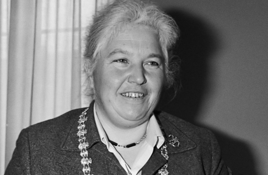 Burgemeester Lien Vos-van Gortel in 1981