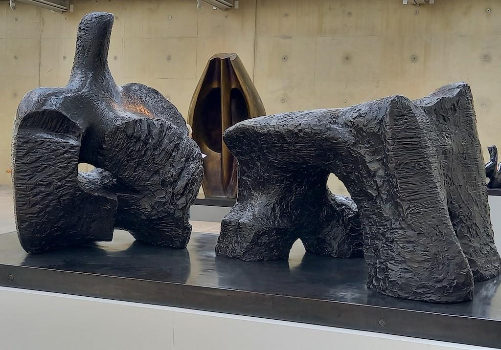 Henry Moore, Two piece reclining figure no 2, 1960