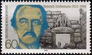 Leeuwenpoort op een postzegel met een portret van Heinrich Schliemann