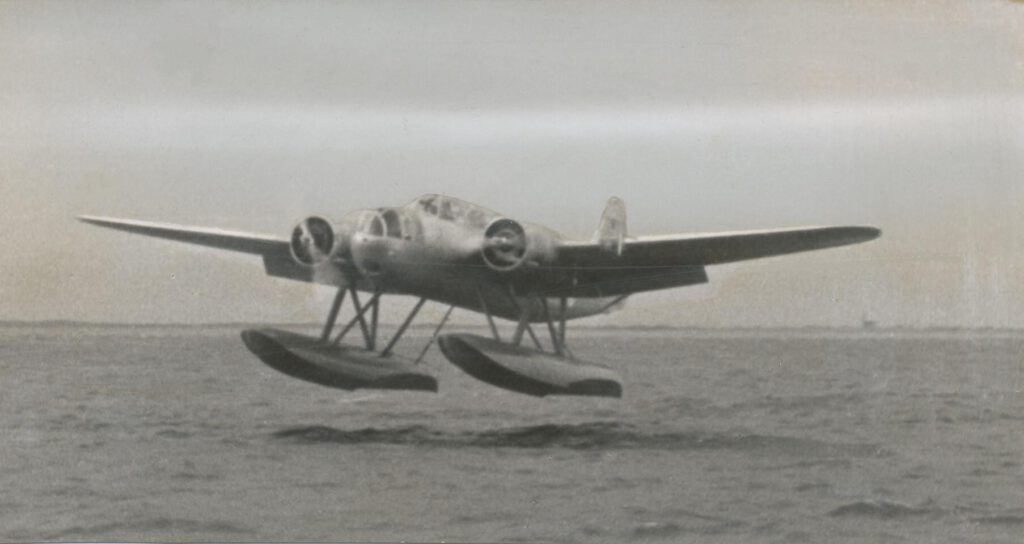 Een type Fokker watervliegtuig waarmee Van Hamel bij het Tjeukemeer moest worden opgepikt