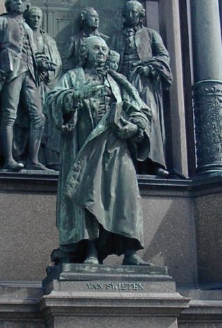 Gerard van Swieten op het herdenkingsmonument voor Maria Theresia van Oostenrijk