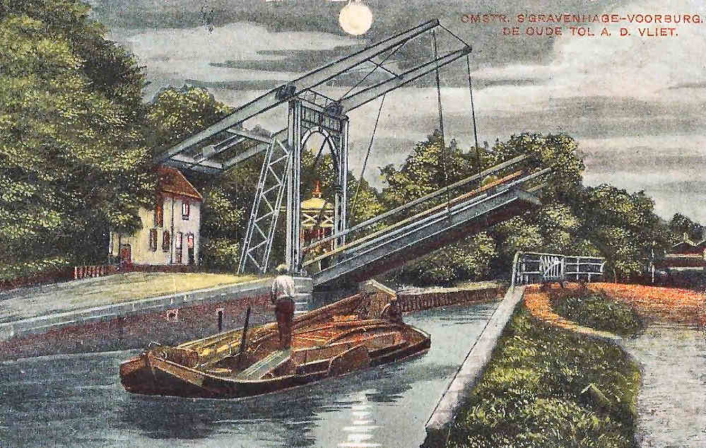 Oude Tolbrug in Voorburg, 1910. Afbeelding van prentbriefkaart.