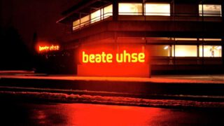Lichtreclame bij een vestiging van Beate Uhse in Flensburg