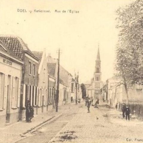 De Kerkstraat in Doel op een vroeg-twintigste-eeuwse ansichtkaart. Bron: Waasland.net