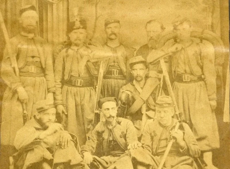 Een groep Nederlandse zoeaven, circa 1867.