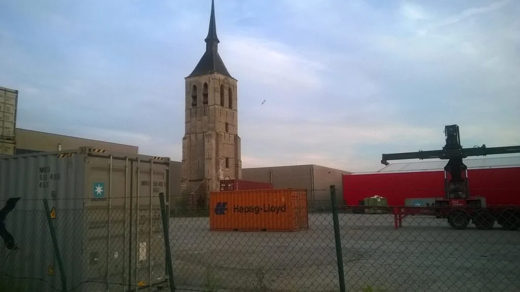 Bewaard gebleven toren van de Sint-Laurentiuskerk in Wilmarsdonk