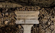 Knekels van zes miljoen doden in de catacomben van Parijs