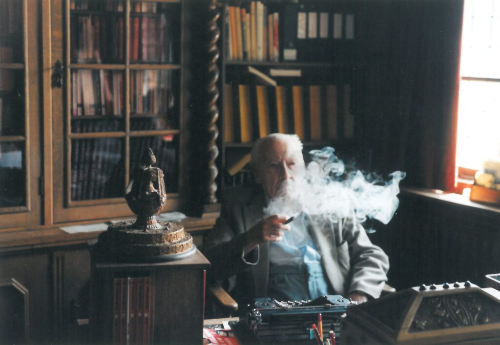Paul Julien, gefotografeerd door Lex Veldhoen, tijdens zijn gesprek met de globetrotter in 1997