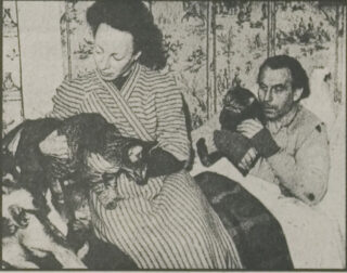 Lucette Almansor en Céline met hun dieren.