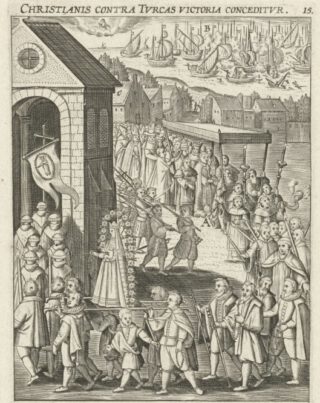 Mirakel van de slag bij Lepanto van 1571. De christelijke troepen houden een processie ter ere van Maria van de Rozenkrans. In de achtergrond de zeeslag bij Lepanto. Gravure uit 1610