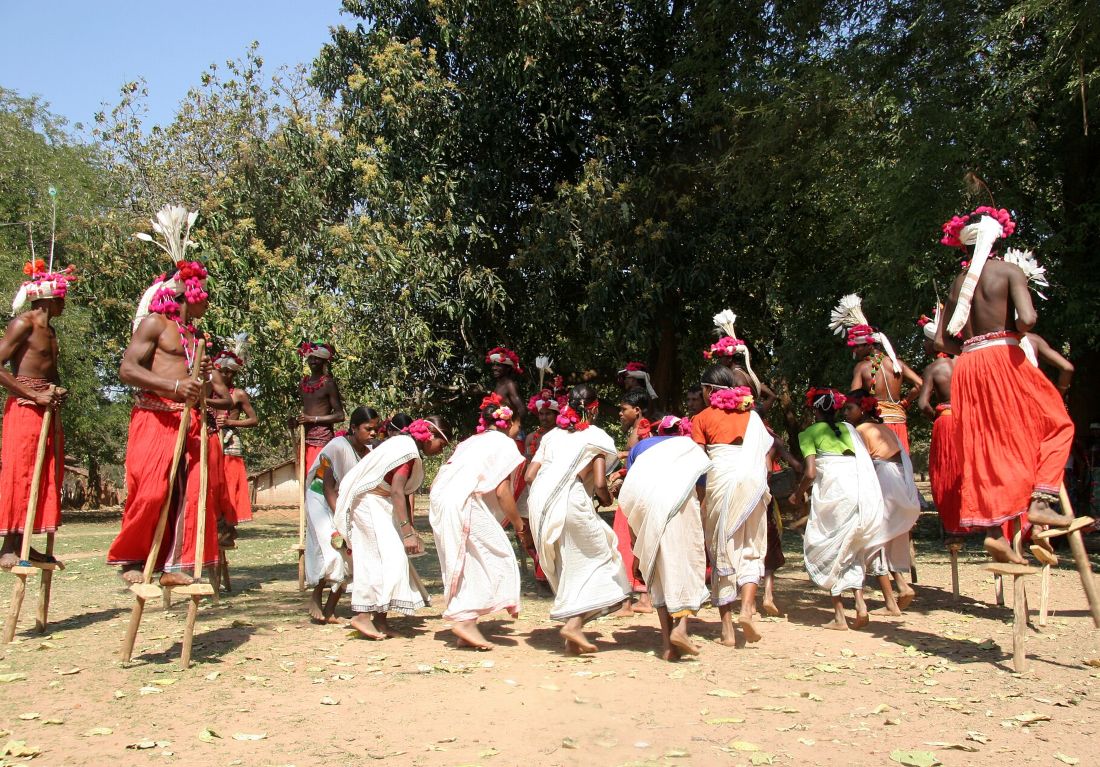Dansceremonie in een ghotul van de Muria, een lokale stam in het noorden van India