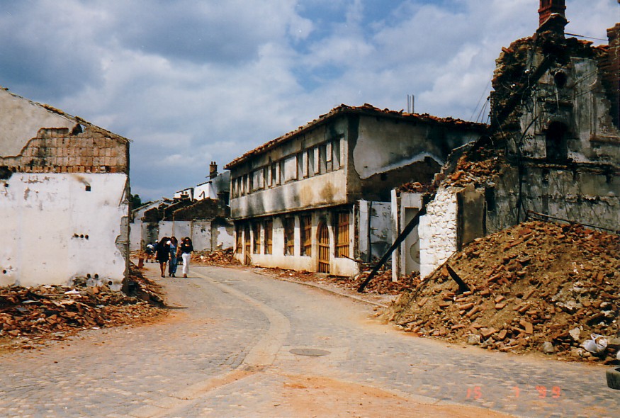 Verwoesting in Kosovo, 1999