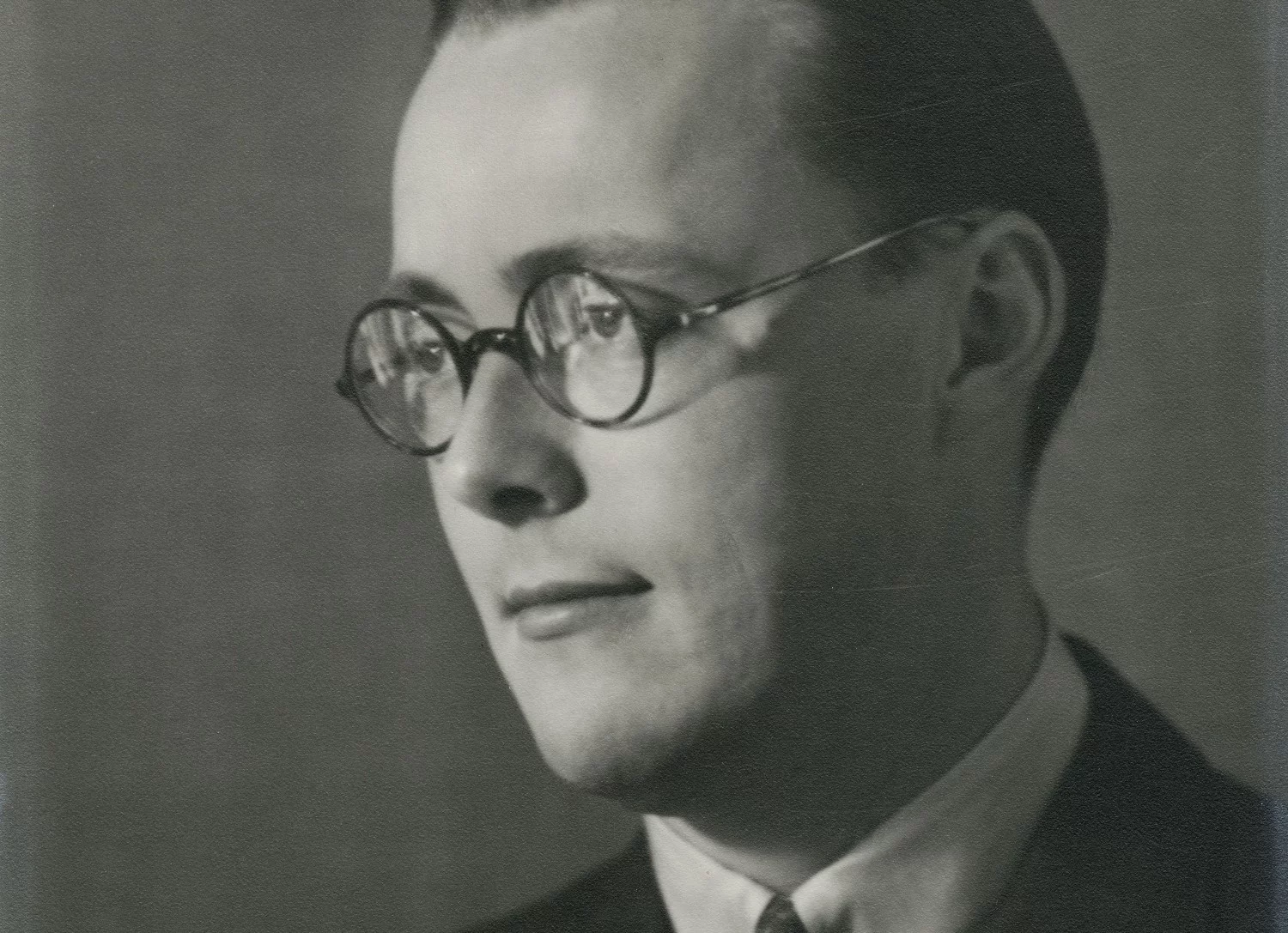 Prins Bernhard in 1936. Foto van Franz Ziegler