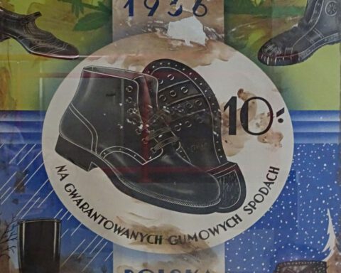 Oude reclameposters van Bata in het schoenenmuseum in het Poolse Chelmek.
