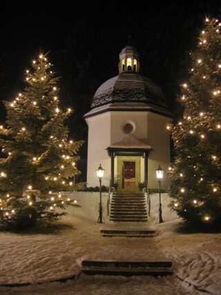 Stille-Nacht-Kapelle in Oberndorf, waar het lied voor het eerst werd opgevoerd 