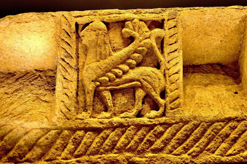Etruskisch reliëf in het Archeologisch Museum van Tarquinia