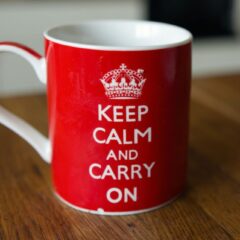 Keep Calm and Carry On – Geschiedenis van de beroemde slogan