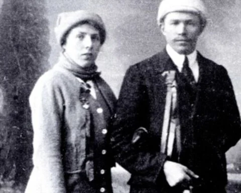 Janna van der Weg en haar broer Jan, die zes kruisjes zou veroveren.