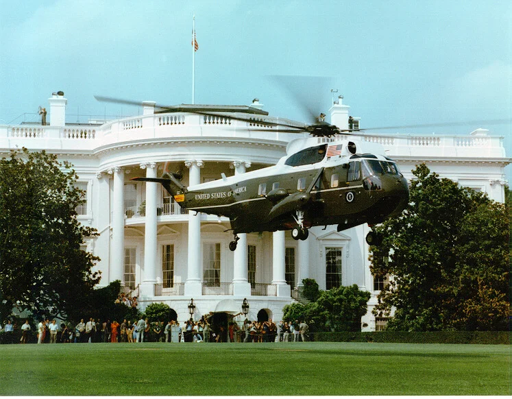 Marine One vertrekt bij het Witte Huis