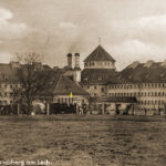 De Landsberg-gevangenis met een pijltje bij de cel van Adolf Hitler