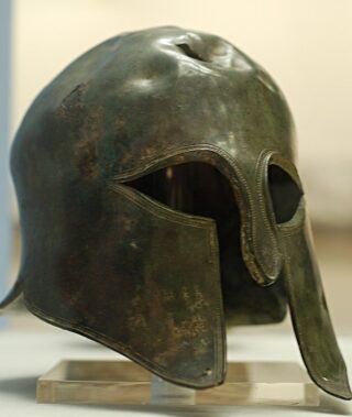 Spartaanse helm, zoals te zien in het British Museum 