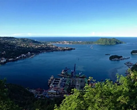 Zicht op Jayapura, het voormalige Hollandia