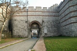 De poort waar de Turken Constantinopel binnendrongen