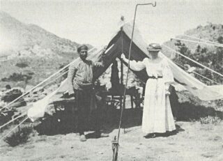 Gertrude Bell met haar trouwe gids Fattuh , juni 1907