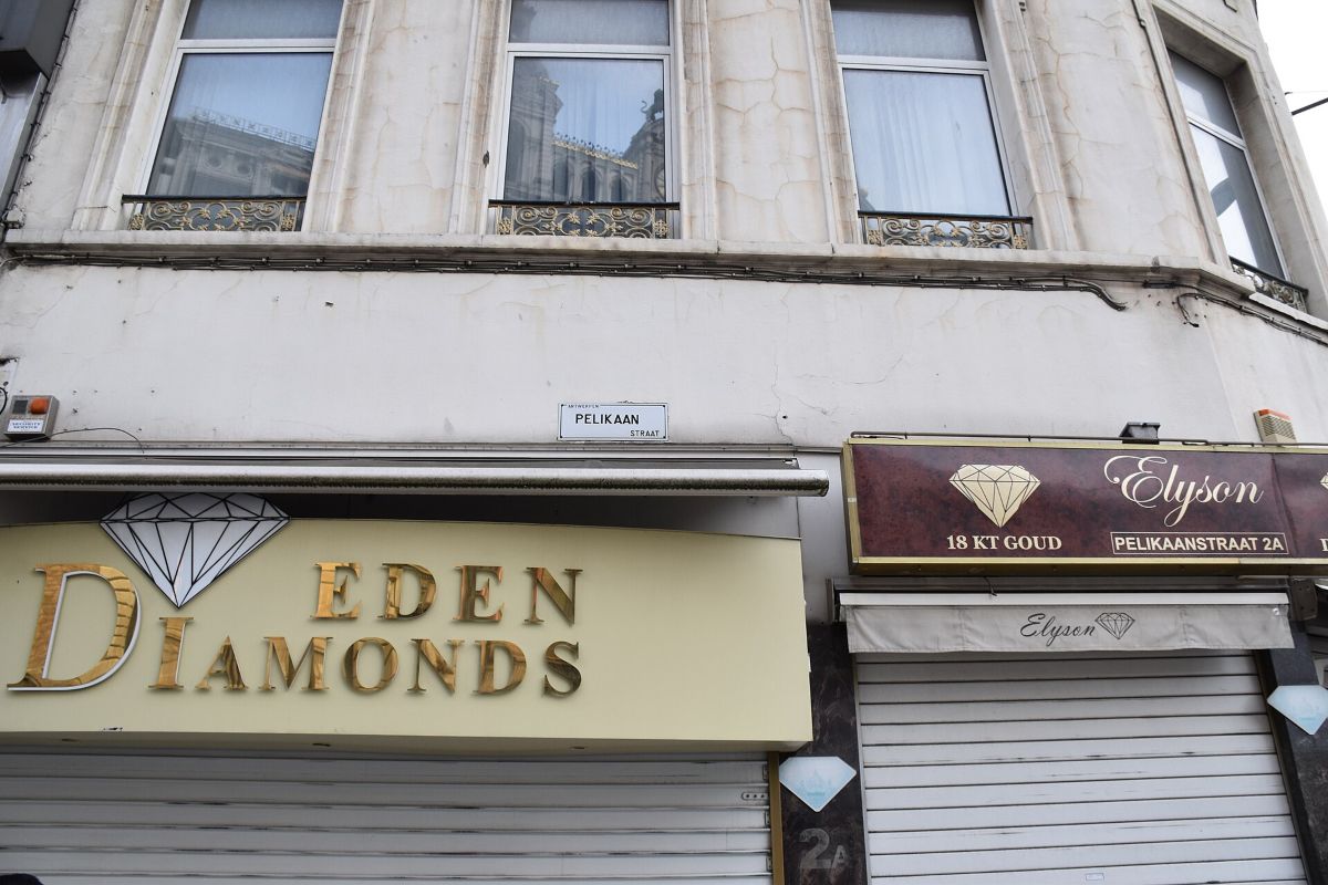 De Pelikaanstraat in Antwerpen vormt al eeuwenlang het centrum van de diamanthandel