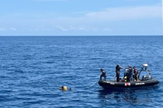 Nadat het wrak van de onderzeeboot O20 is gevonden hebben duikers van de RCE en de Maleisische Marine gedoken op het wrak.