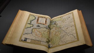 Atlas uit 1595 van Gerard Mercator, uitgegeven na zijn dood