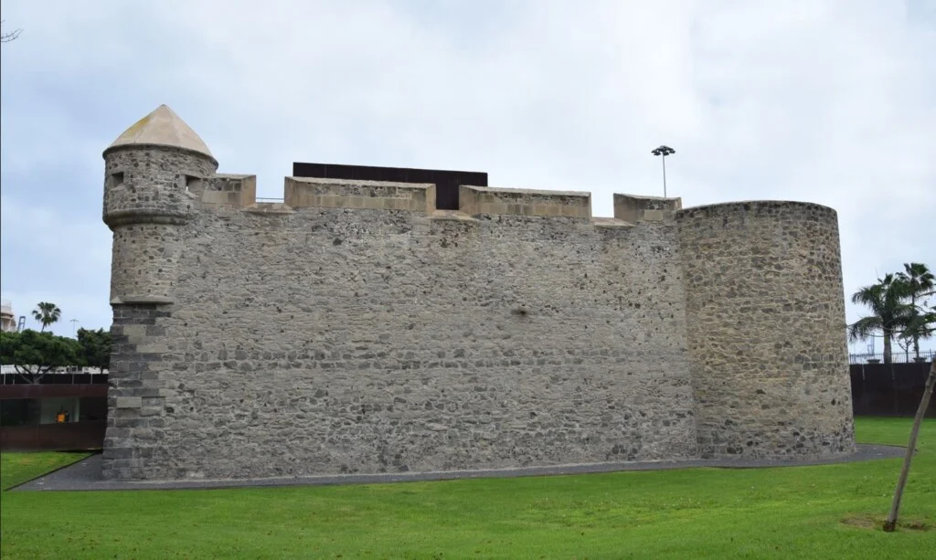 Het gerestaureerde Castillo de la Luz, Calle Juan Rejón, Las Palmas.