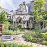 De nieuwe tuin van het Rubenshuis, zicht op het paviljoen