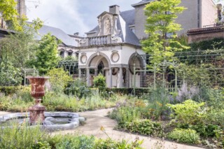 De nieuwe tuin van het Rubenshuis, zicht op het paviljoen