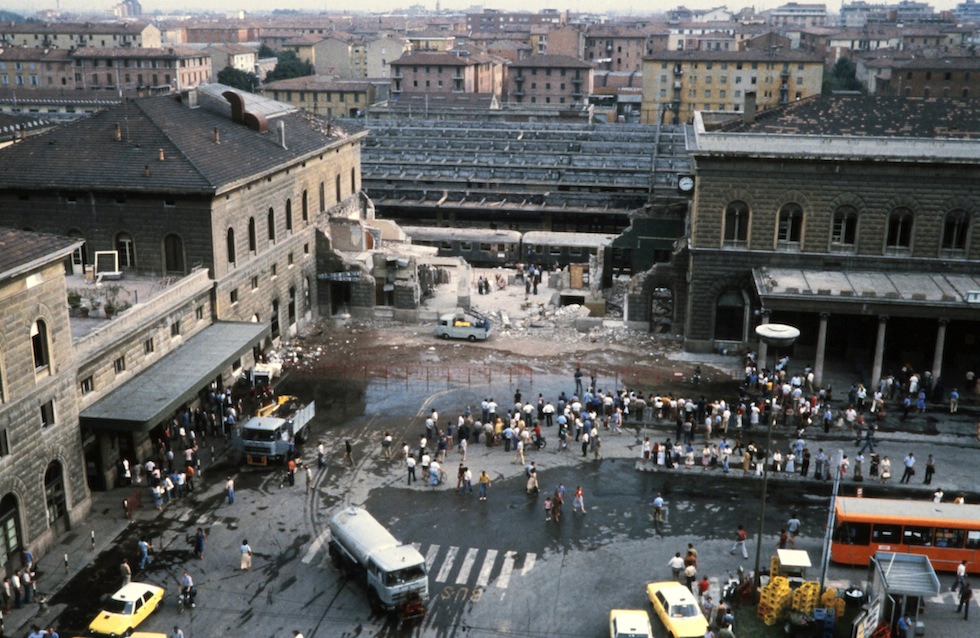 Ravage in Bologna tijdens de neofascistische bomaanslag van augustus 1980