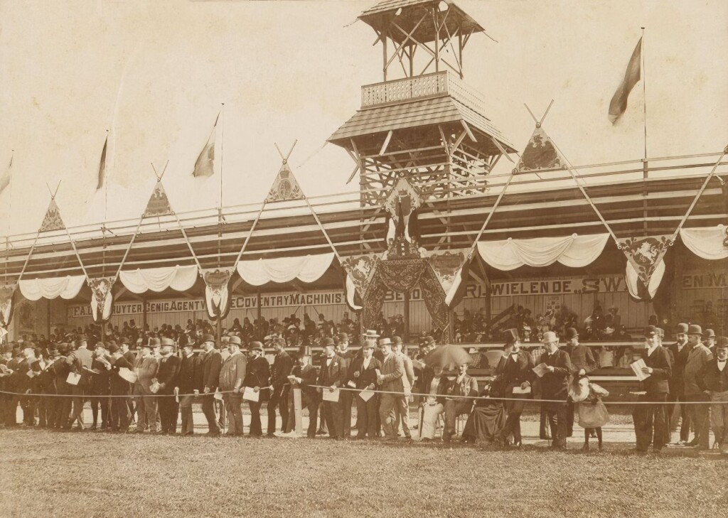 Tribune op het Museumterrein, 1890 – Stadsarchief Amsterdam