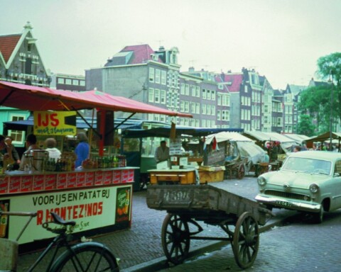 Waterlooplein markt, Montezinos, 1959