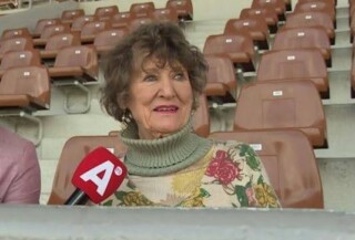 Hedy d’Ancona in het Olympisch Stadion