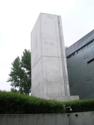 De 'Holocausttoren' bij het Joodse museum in Berlijn