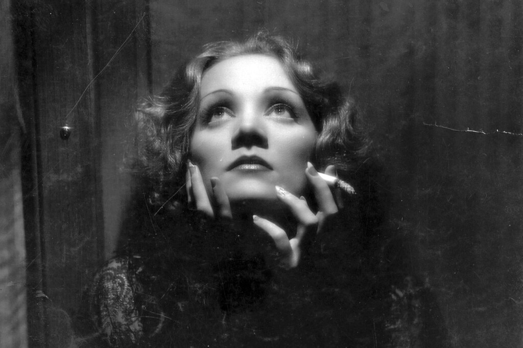 Marlene Dietrich in Shanghai Express