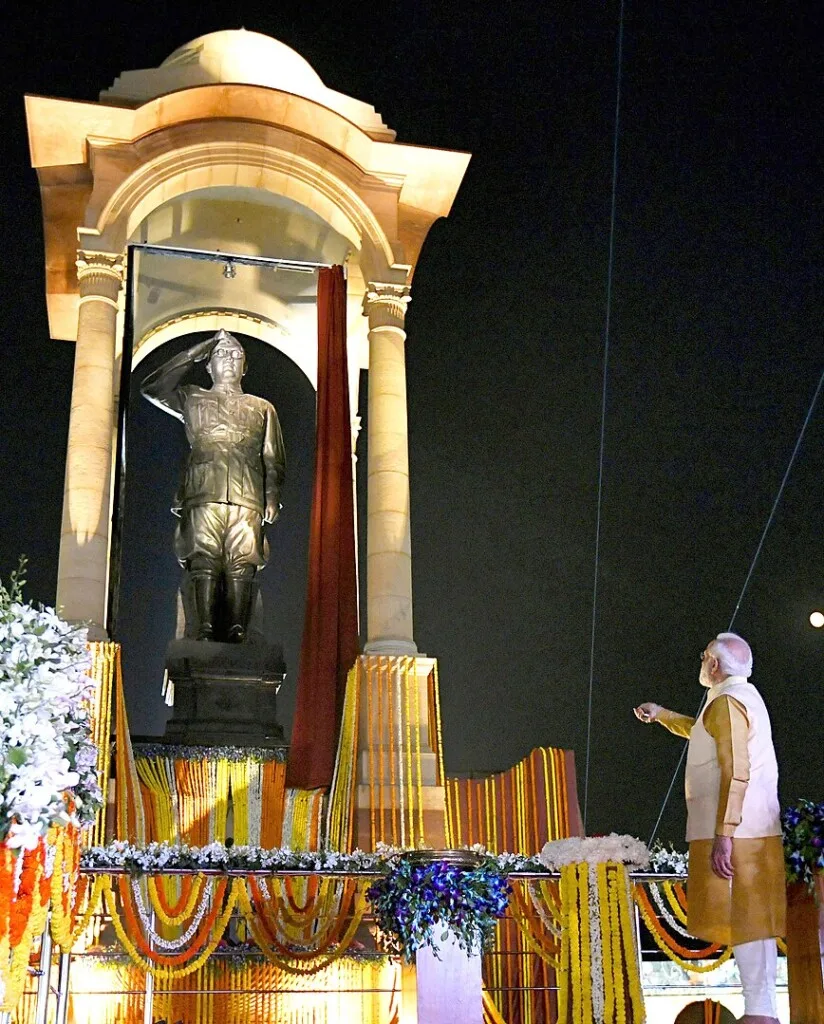 Modi tijdens de onthulling van het standbeeld van Subhas Chandra Bose, 2022 