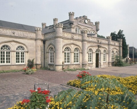 Voorgevel van station Valkenburg